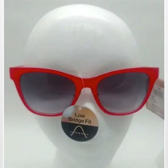 New Foster Grant Sunglasses Ladies OS Red Cat Eye NWT - Picture 2 of 16